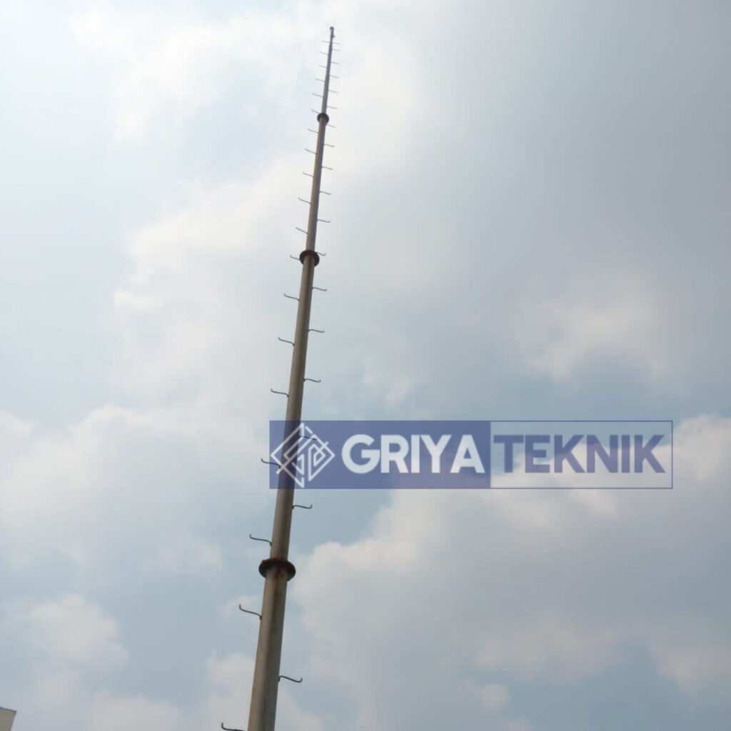 harga Tiang Monopole dan Triangle Aman dari petir 1